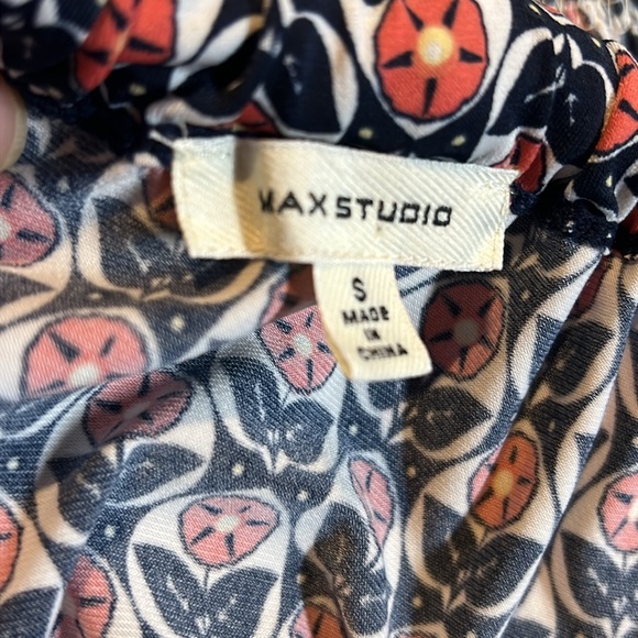 COPY - Small MAX STUDIO halter dress. Sleeveless Flower pattern. Pink/ navy. Fl… - Picture 5 of 6